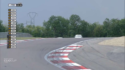 второй скриншот из GTR2: Renault Clio Cup 2013