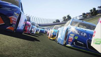 второй скриншот из NASCAR Heat 2